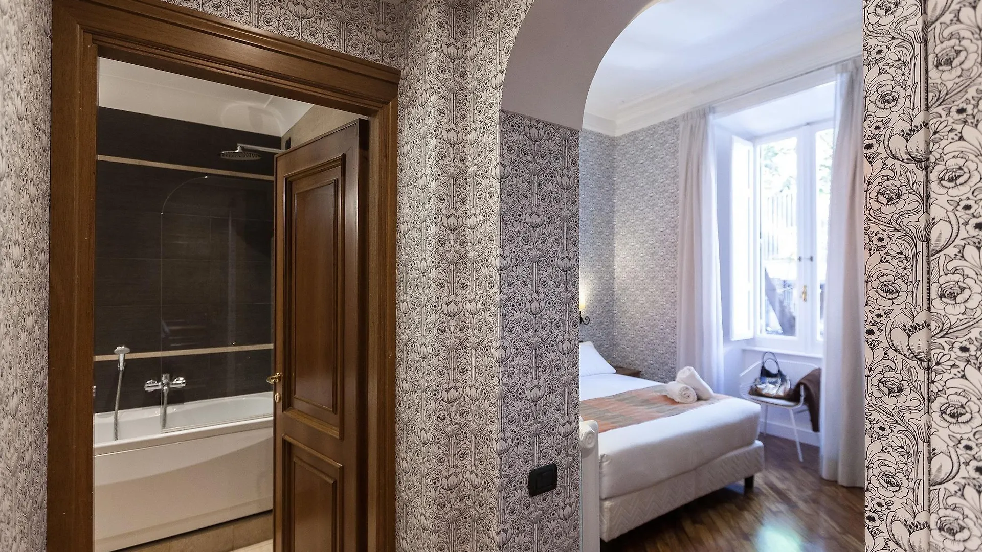 Bed & Breakfast Suite Beccaria A Piazza Del Popolo Rom