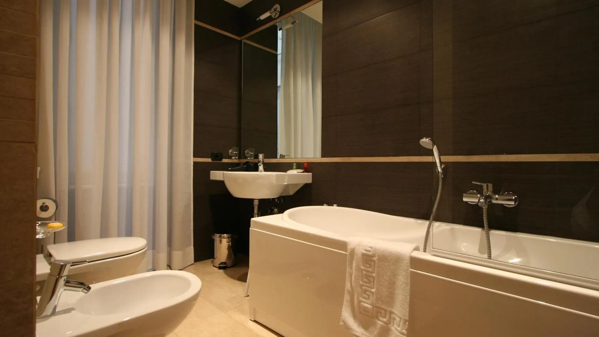 Suite Beccaria A Piazza Del Popolo Rome 2*,  Italy