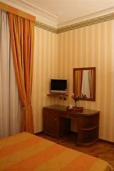 Suite Beccaria A Piazza Del Popolo Rom 2*,  Italien