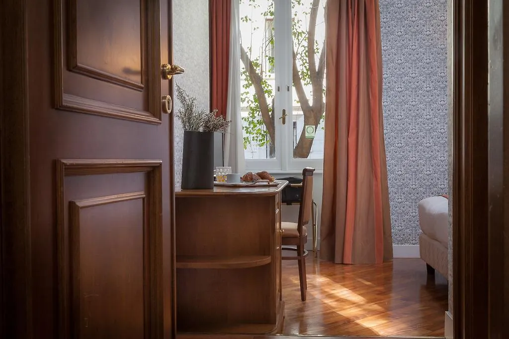 ** Nocleg ze śniadaniem Suite Beccaria A Piazza Del Popolo Rzym Włochy